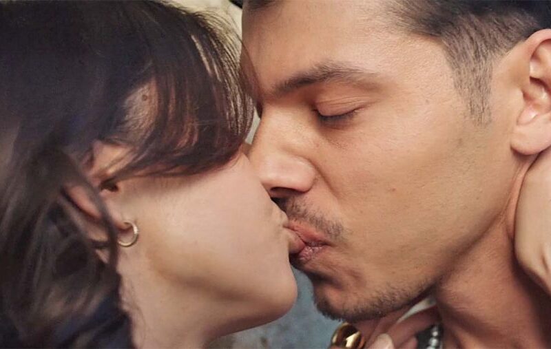Ici tout commence : Maya couche enfin avec Gaspard, la réaction de Malik s’annonce explosive sur TF1 ! (spoiler)
